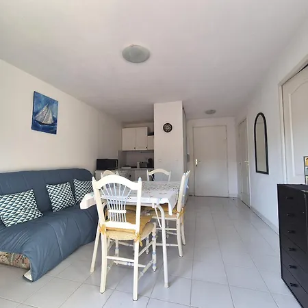 Apartment Le Quercus 2,4 Personnes Proche Saint-Raphael (Var)