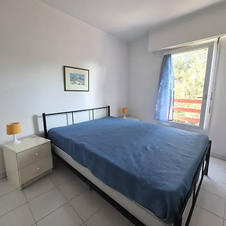 Apartment Le Quercus 2,4 Personnes Proche